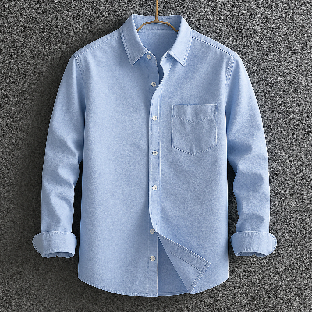 Versatile men's long-sleeve Oxford shirt, ideal for effortlessly sharp casual or smart casual outfits.