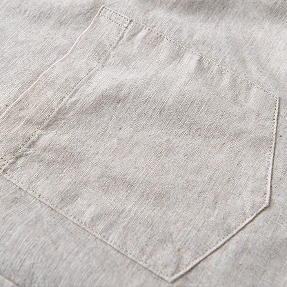 Fashionable men's coastal button-up shirt for summer. Relaxed style, beach-ready, versatile.