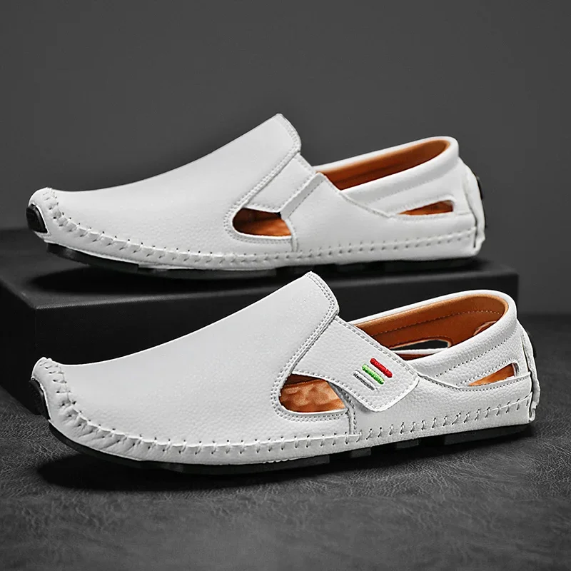 Comfortable men's adjustable strap sandals for daily wear, vacation, and summer activities.