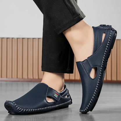 Men's daily wear comfort sandals featuring an adjustable strap for a custom, supportive fit.