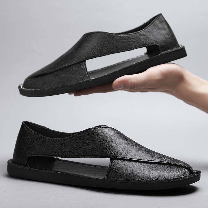 Men's casual cross-strap sandals, designed for comfortable walking during summer.