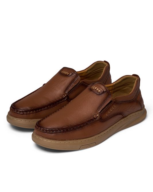 Men's comfortable leather slip-on loafers in premium cowhide, ideal for everyday wear.