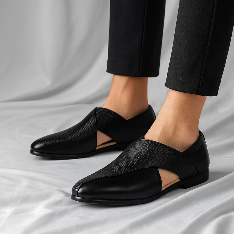 Easy slip-on men's loafers, offering effortless style & all-day comfort. Versatile casual & dress footwear.