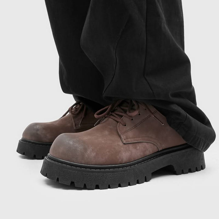 Stylish black thick-sole men's derby shoes for modern streetwear fashion & everyday comfort.