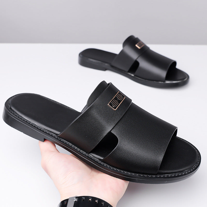 Versatile men's casual sandals, slip-on design with foot support for effortless everyday wear.