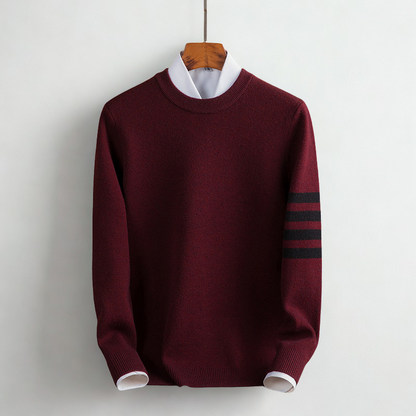 Versatile men's cozy pullover sweater with long sleeves, perfect for casual warmth in fall and winter.