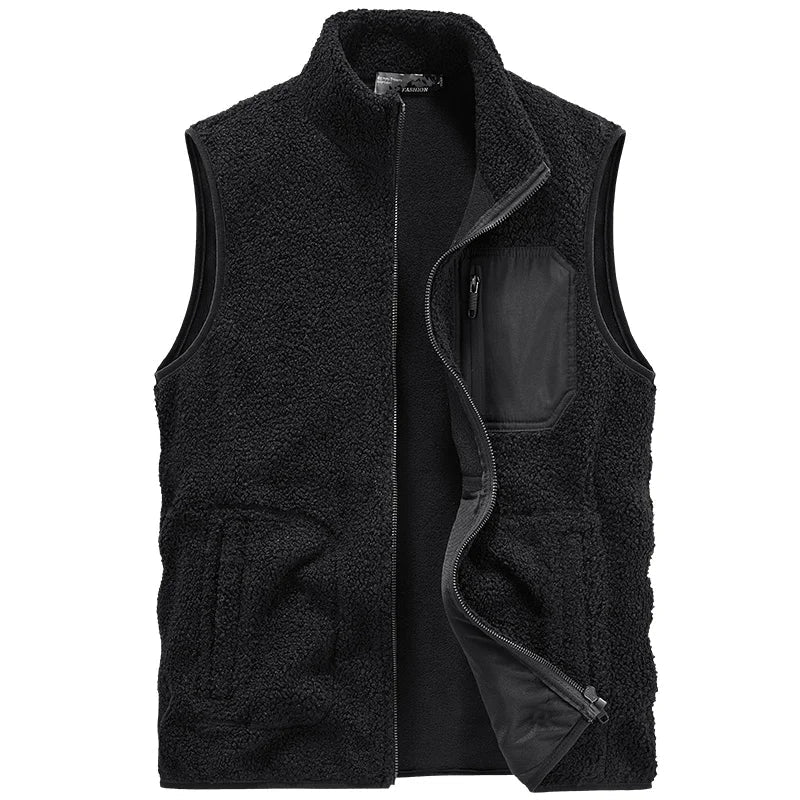 Cozy men's sherpa vest with zipper, practical for winter warmth and comfortable outdoor activities.