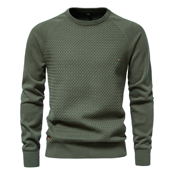 Stylish men's pullover, cozy waffle knit texture, great for casual wear.