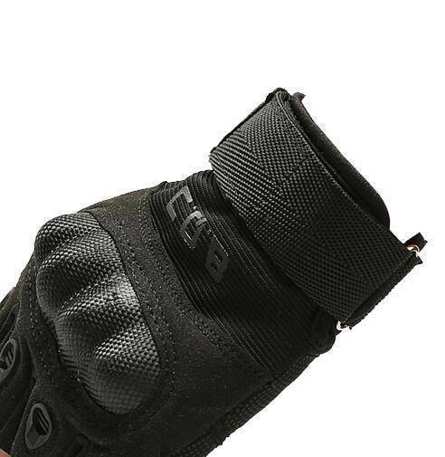 Black CQB tactical gloves with impact-resistant knuckle protection, perfect for survival gear