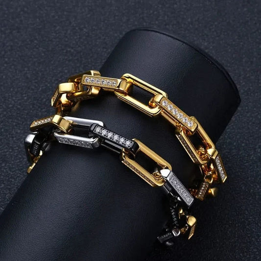 Men's dazzling gold chainlink bracelet, stainless steel, adorned with sparkling zirconia stones.