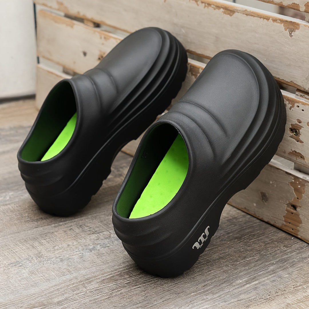 Men's Douglas slip-on clogs with chunky sole for all-day comfort.