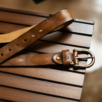 Sturdy men's casual belt, made from robust 100% cowhide leather. Ideal for daily, comfortable wear.