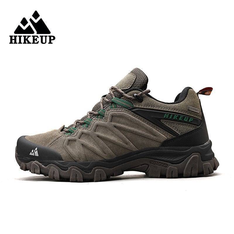 Men's durable brown leather hiking boots with sturdy laces for outdoor adventures