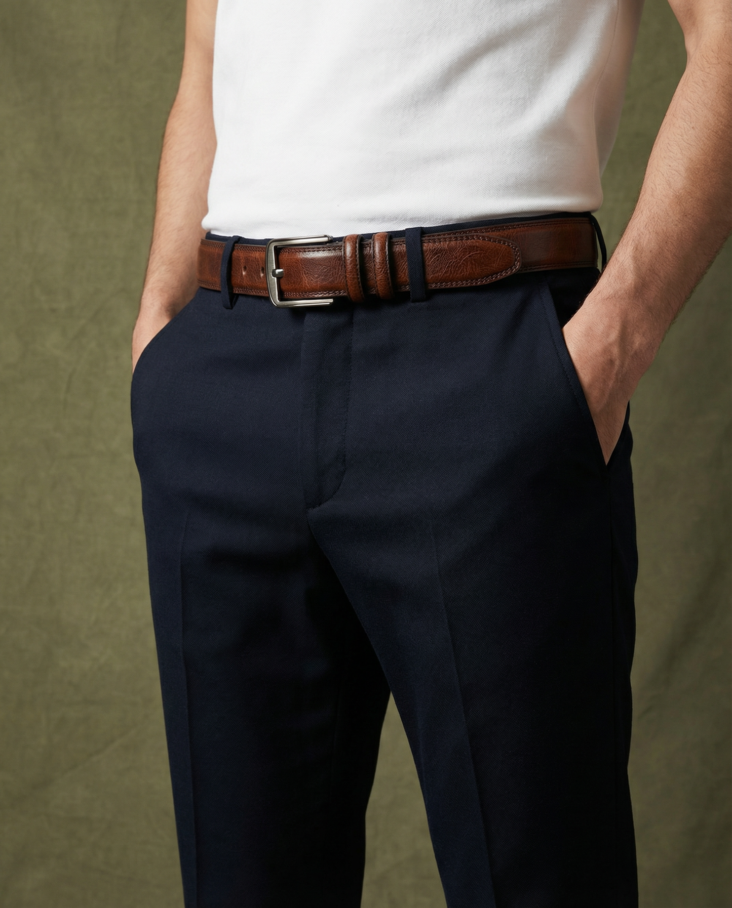 High-quality men's full-grain leather belt, vegetable tanned, offering exceptional durability & classic style.