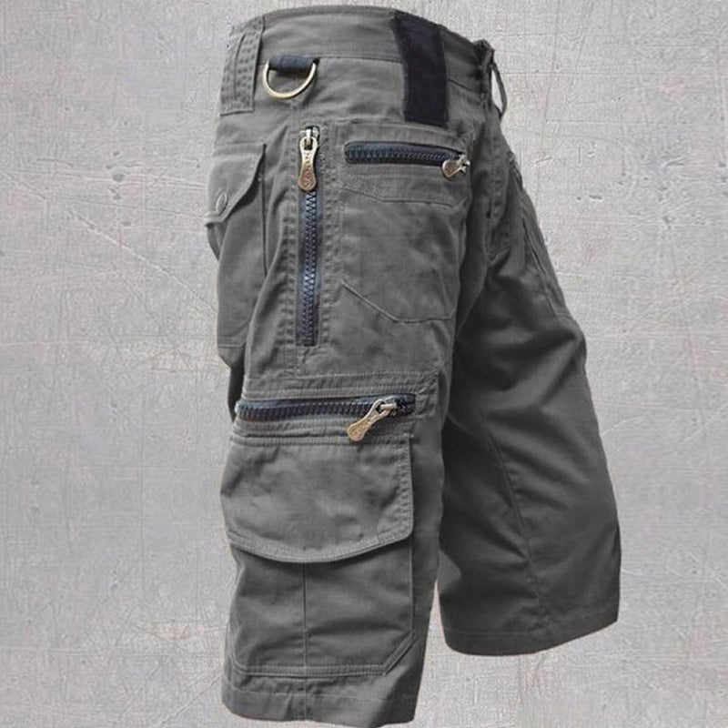 Casual men's cargo shorts with practical multi-pockets, ideal for summer travel, comfortable & versatile everyday wear.