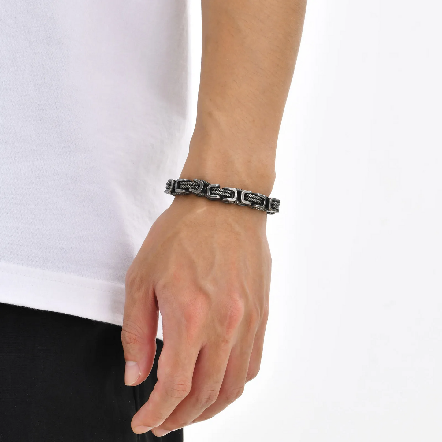 Forged stainless steel men's chain bracelet, durable and polished for a rugged jewelry style.