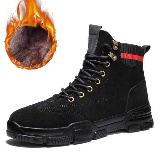 Men's durable suede work boots with strong laces, designed for desert and outdoor use.