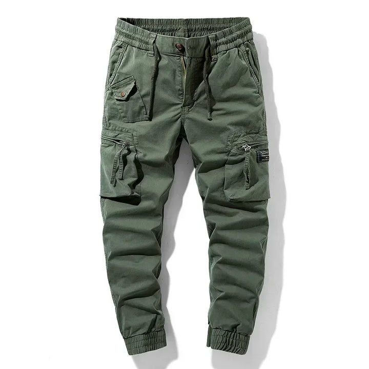Comfortable men's durable cargo pants with secure multi-pocket design, suitable for work, tactical, and daily use.