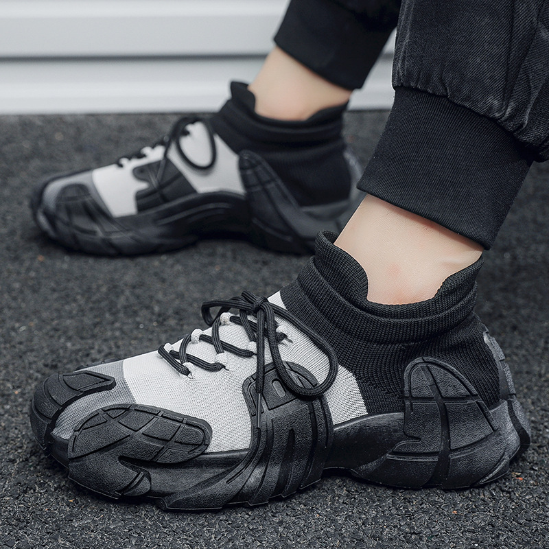 Lightweight men's hybrid athletic sneakers, sock collar, urban style for everyday wear.