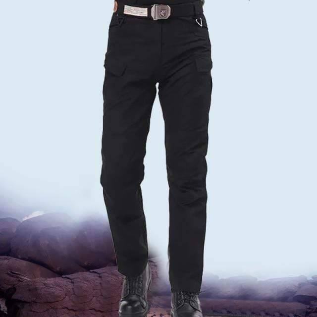 Men's rugged camouflage cargo pants, perfect for tactical or everyday wear