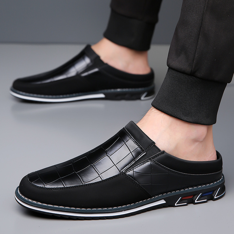 Comfortable men's casual shoes, slip-on mules featuring a stylish embossed pattern.