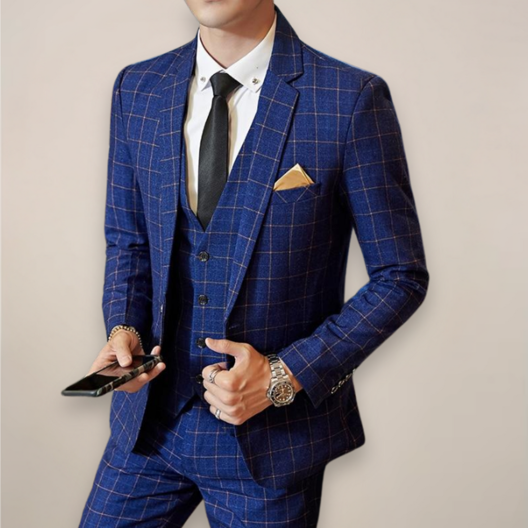 Men's elegant plaid two-piece slim fit formal suit for weddings & business. Stylish checked fashion wear.