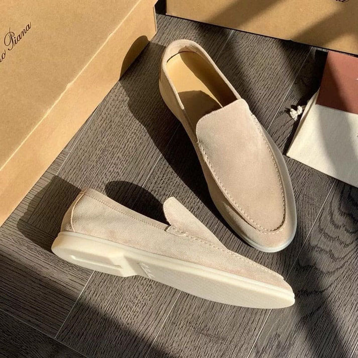 Classic men's Turin style loafers, an elegant slip-on dress shoe for sophisticated men's fashion.