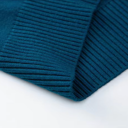 Durable men's elegant turtleneck sweater featuring a classic long sleeve design, perfect for refined winter fashion.