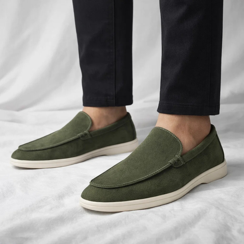 Classic men's slip-on loafers, providing cushioned comfort & versatile everyday style.