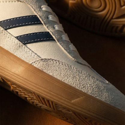 Stylish men's casual sneakers, durable everyday comfort trainers. Perfect walking shoes for modern men.