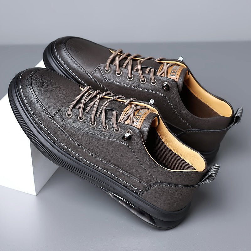Comfortable men's low-top casual shoes for everyday wear, offering excellent support & style.