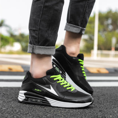 Lightweight Evron men's running sneakers. Flexible design for dynamic movements and speed.