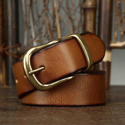 Men's classic full-grain leather belt, offering superior durability and a refined fashion statement.