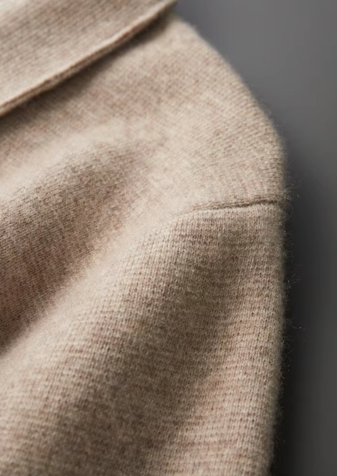 Lightweight men's full-zip cardigan sweater in a versatile shade. Essential smart casual layering.