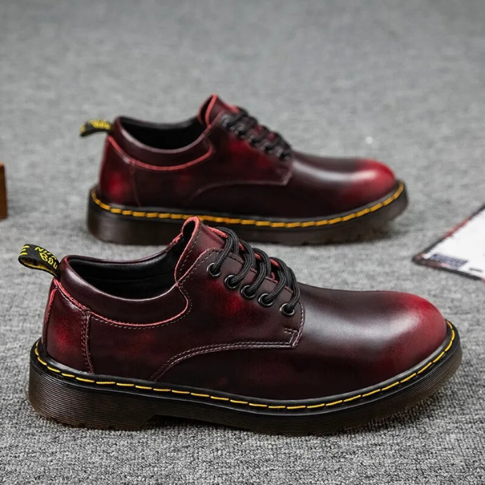 Men's fashion brown genuine leather low-cut shoes, combining style and everyday comfort effortlessly.