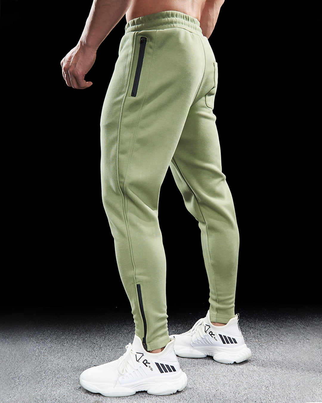 Ultimate comfort men's Girona Zip Joggers, functional activewear with convenient zip cuffs.