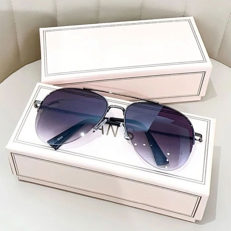 Fashionable men's pilot sunglasses, gradient lenses provide UV400 protection & a sleek look.