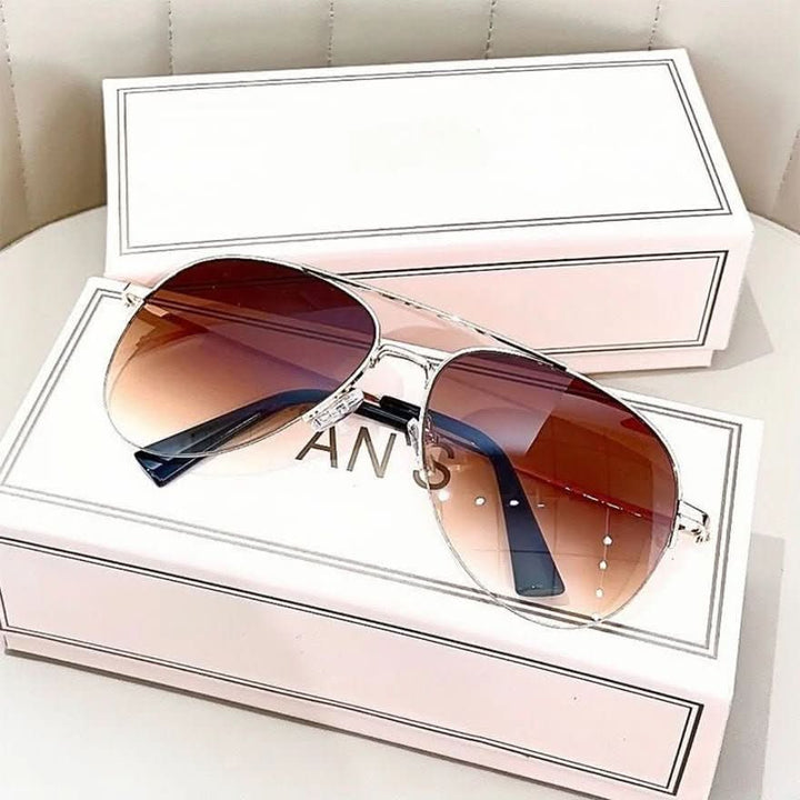 Classic pilot style men's sunglasses with gradient lenses & UV400 protection for timeless outdoor wear.