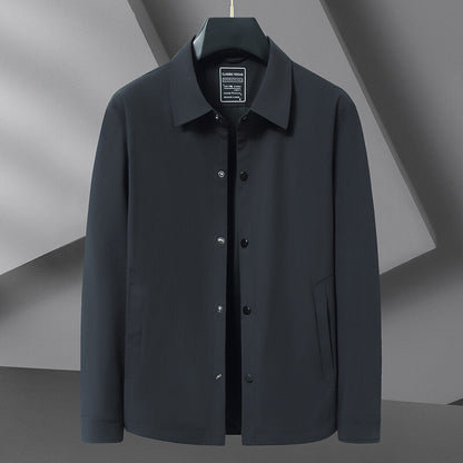 Casual men's Harbor snap jacket in a lightweight, water-repellent fabric, ideal for comfortable all-season layering.