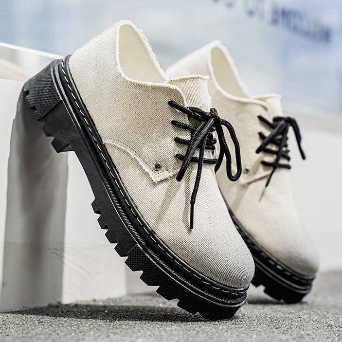 Easy-wearing men's Harlow frayed edge slip-on shoes, combining casual style & daily comfort.