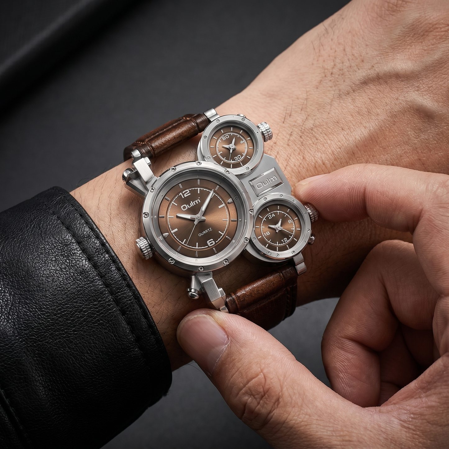 White Hartwell oversized men's quartz watch, world-time inspired. Stylish, bold accessory with an alloy case for modern men.