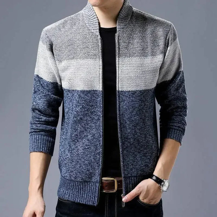 Men's Hawthrone full-zip everyday jacket. Modern, casual men's outerwear with a cozy plaid interior for versatile wear.