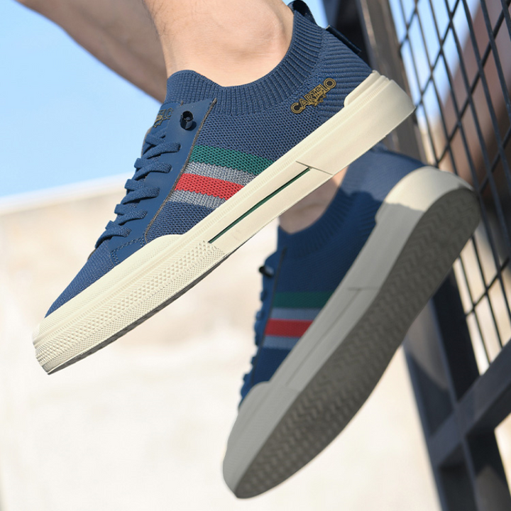 Sandstone men's athletic shoes with a sleek Italiana Style, offering comfort for all-day walking.