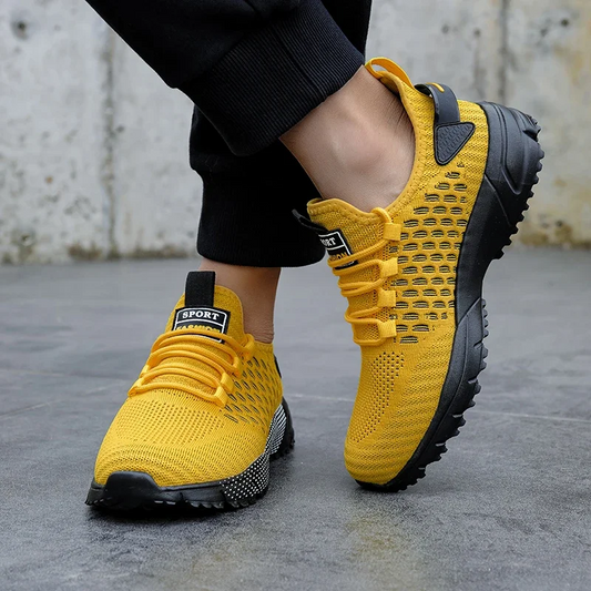 Men's KinetiQ lightweight mesh athletic trainers for running & gym workouts. Breathable comfort shoes.