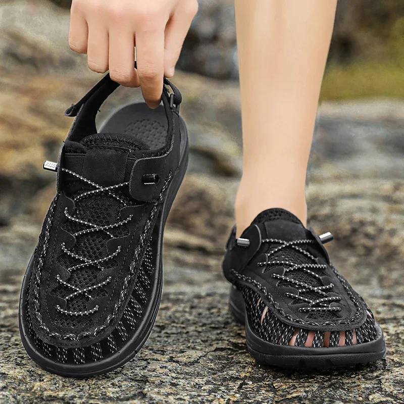 Sole of Men's Knox Ryder adventure sandals, designed for traction on various outdoor terrains & wet surfaces.