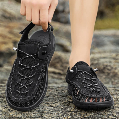 Sole of Men's Knox Ryder adventure sandals, designed for traction on various outdoor terrains & wet surfaces.