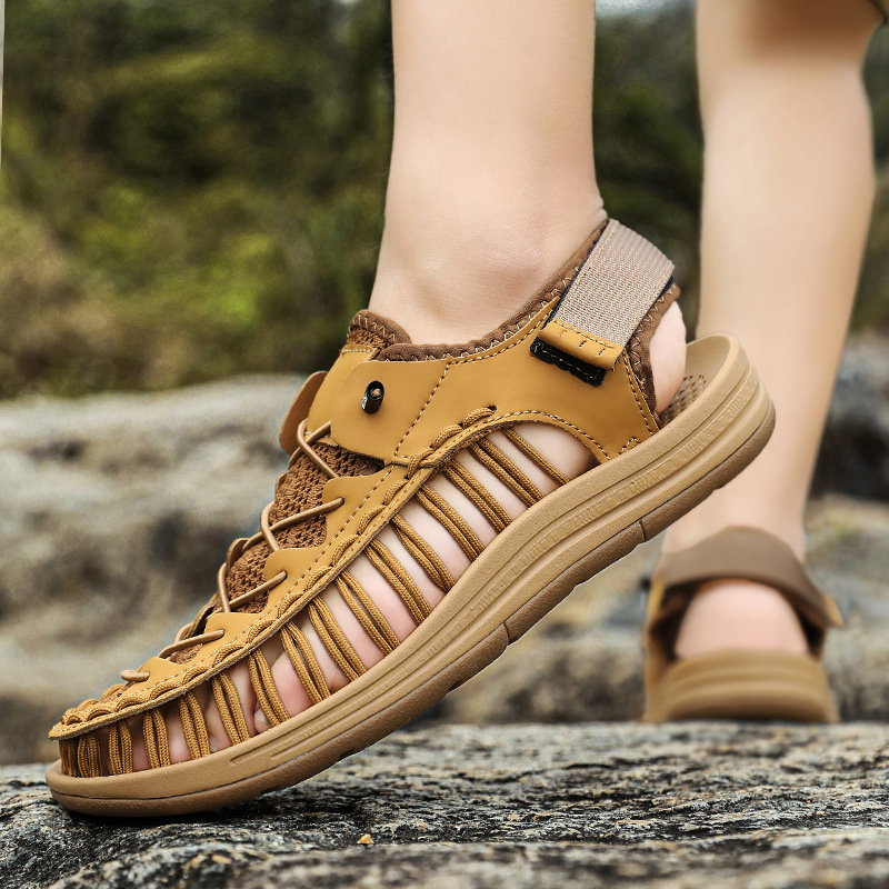 Adjustable straps on Men's Knox Ryder quick-dry outdoor sandals for a secure, custom fit during activities.