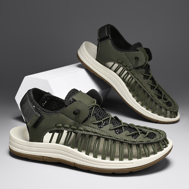 Comfortable Men's Knox Ryder outdoor sandals, quick-dry & breathable for all-day summer wear & hiking.