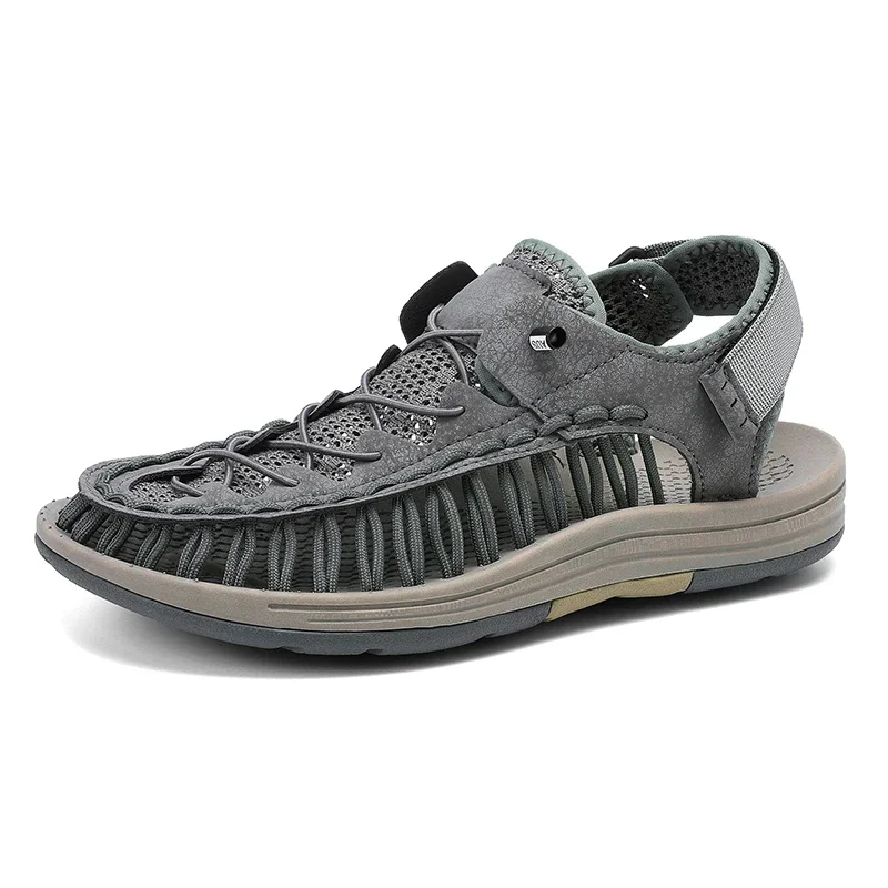 Men's Knox Ryder quick-dry water sandals with superior grip for wet and uneven outdoor terrains.