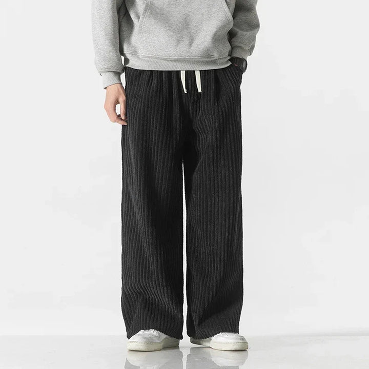 High-quality men's Kyoto relaxed straight-leg pants, blending comfort, style, and everyday versatility.